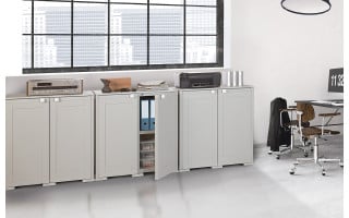 Mobili da ufficio in plastica: scopri la linea Simplex